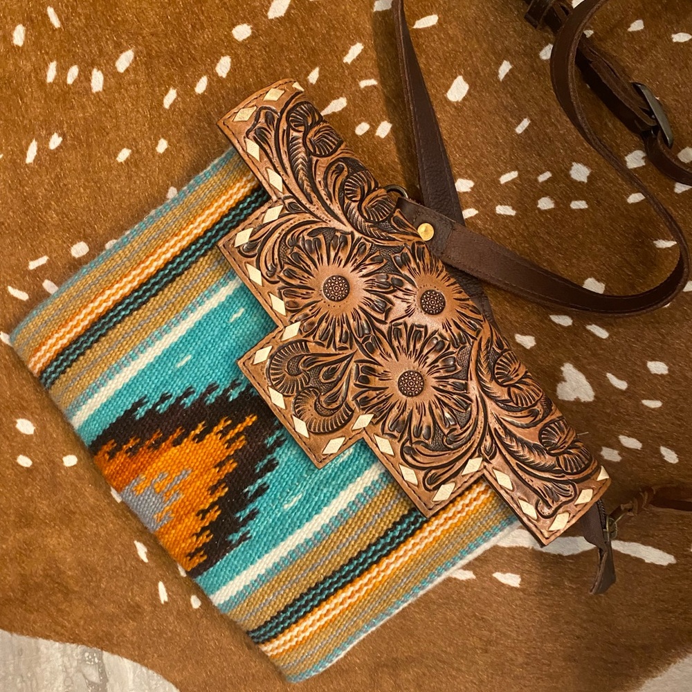 American Darling Crossbody